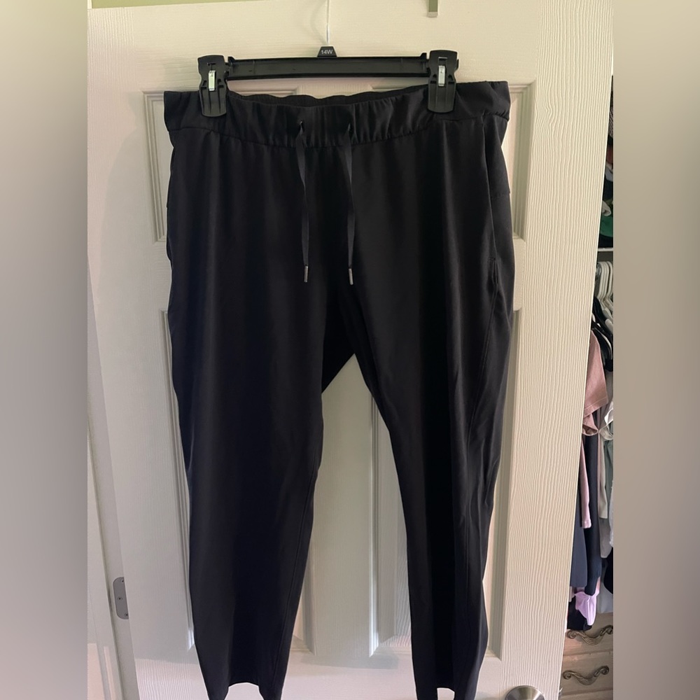 Lululemon crop capri pant